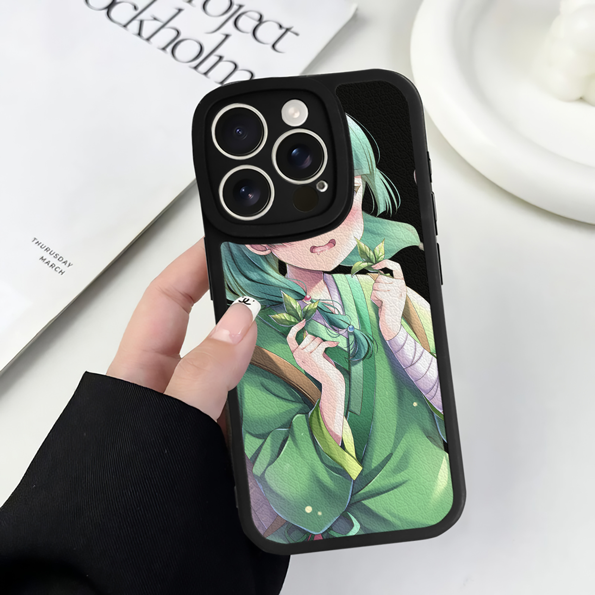 （画像用） 薬屋のひとりごと The Apothecary Diaries 【iPhone 16シリーズ対応】シリコンスマホケース（レザー調） 材質：シリコン